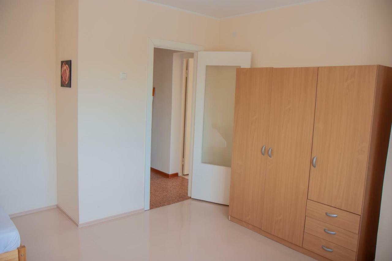 Pirni Apartment Tallinn Exterior photo
